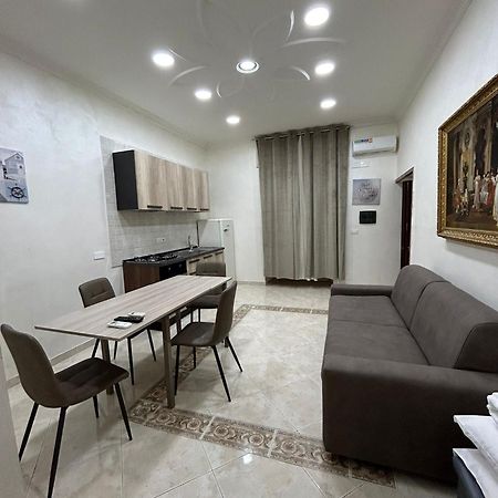 شقة Dora House Valentino نابولي المظهر الخارجي الصورة